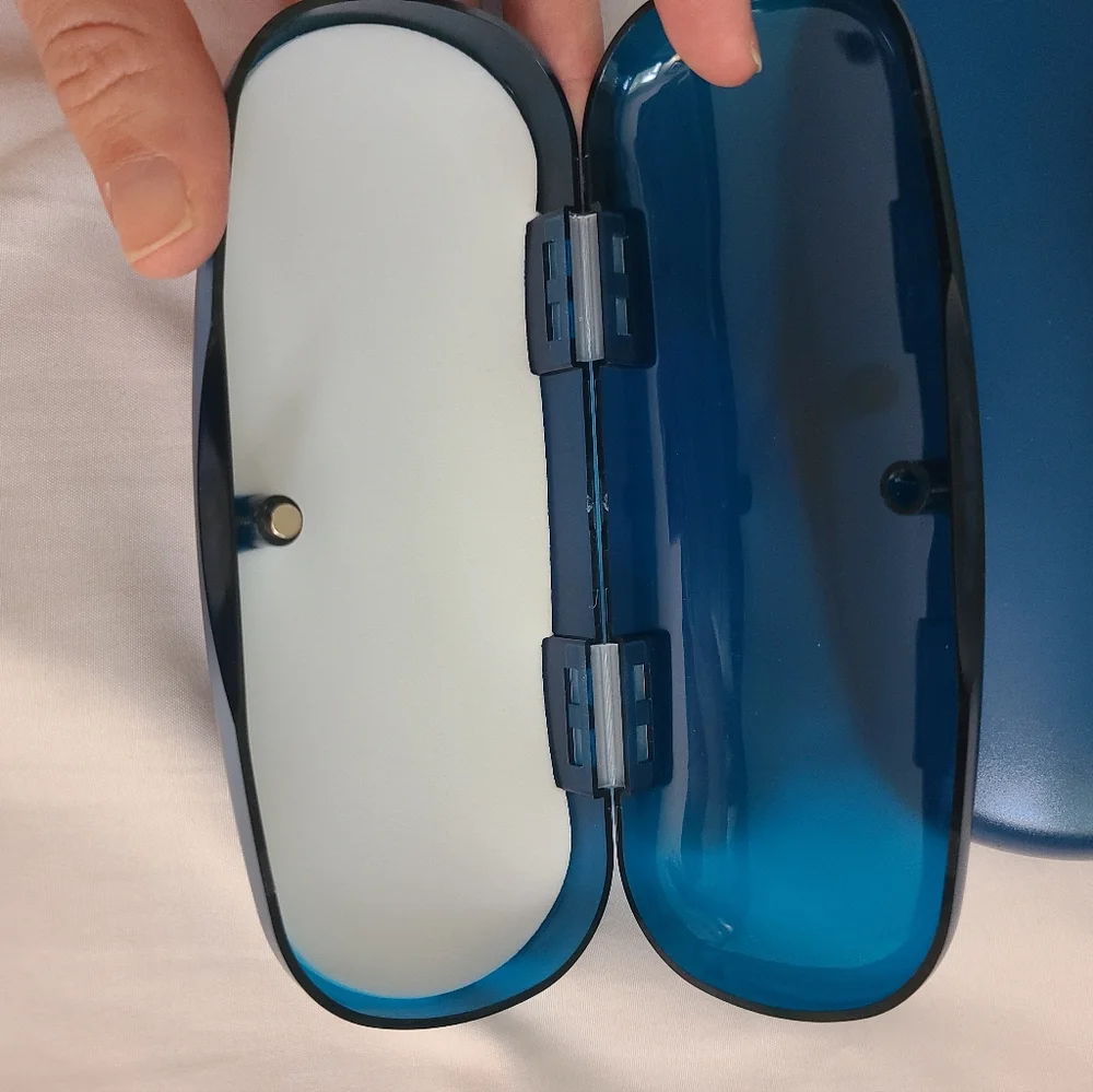 Kids glasses safety strap + 3 glasses cases